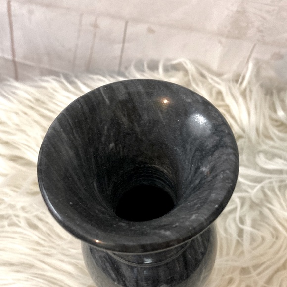 Black-Gray Marble Onyx Stone Carved Vase - Picture 5 of 11